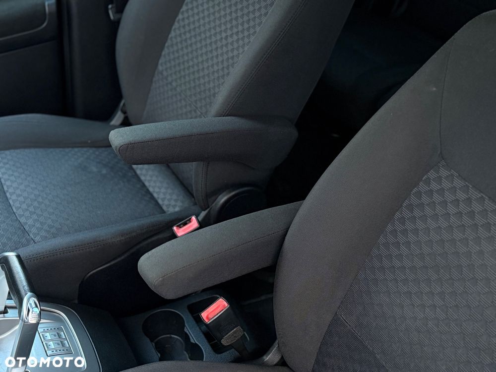 Ford Galaxy 2.0 TDCi DPF Titanium - 23