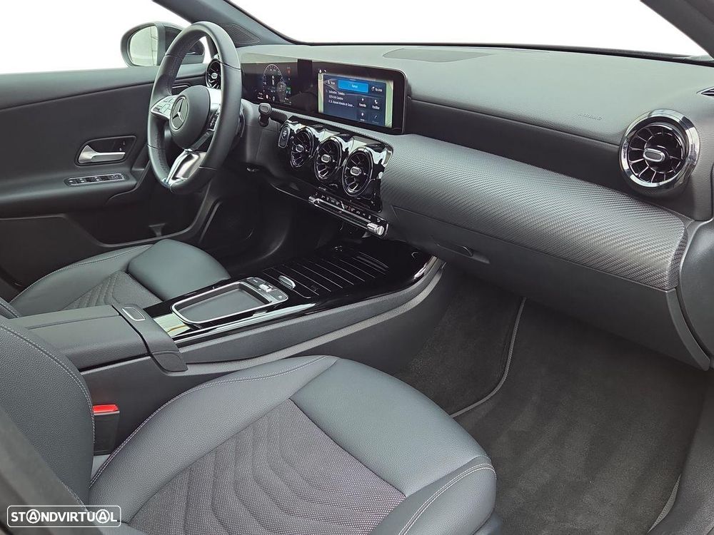 Mercedes-Benz A 250 e - 23
