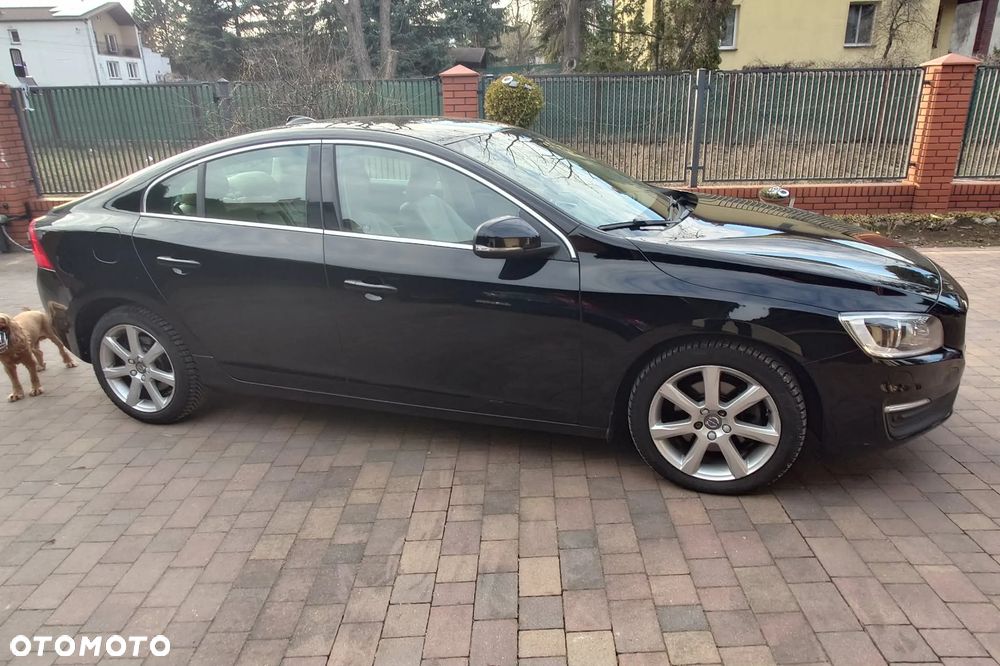 Volvo S60 T3 Drive-E Dynamic Edition (Momentum) - 12