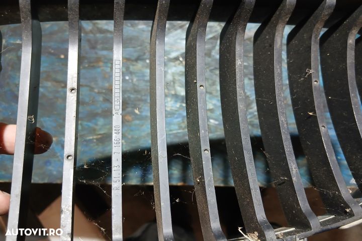 Grila radiator dreapta 7179656 7166440 7179656 7166440 BMW Seria 1 E8 - 4