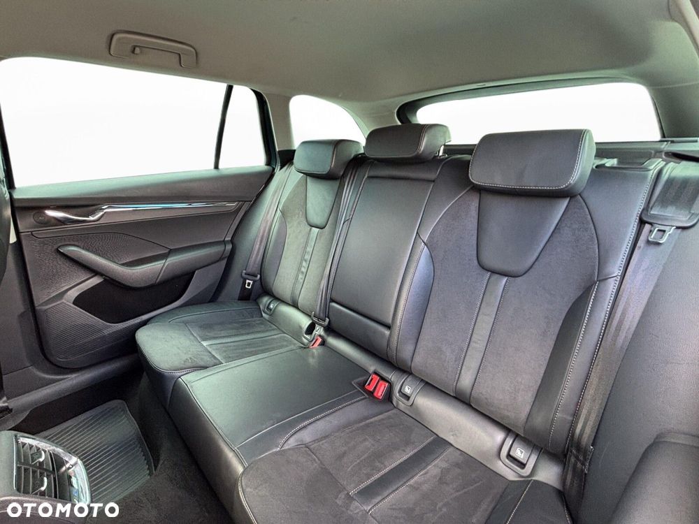 Skoda Octavia 2.0 TSI 4x4 Scout DSG - 32