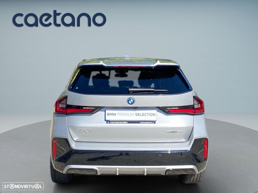 BMW iX1 eDrive20 Pack Desportivo M Pro - 18