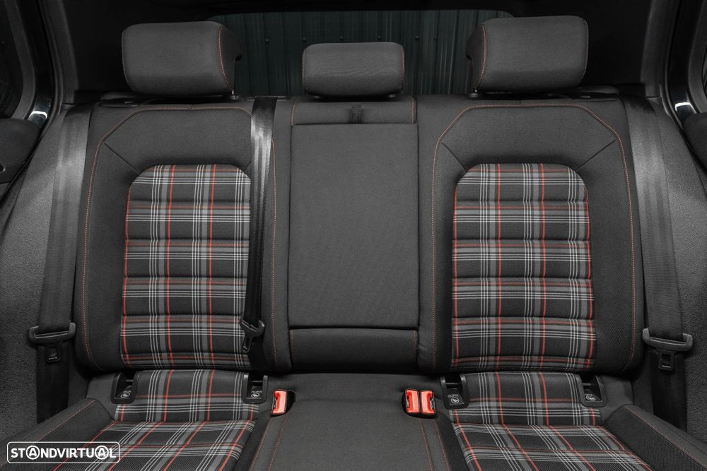 VW Golf 2.0 TSi GTi DSG Performance - 24