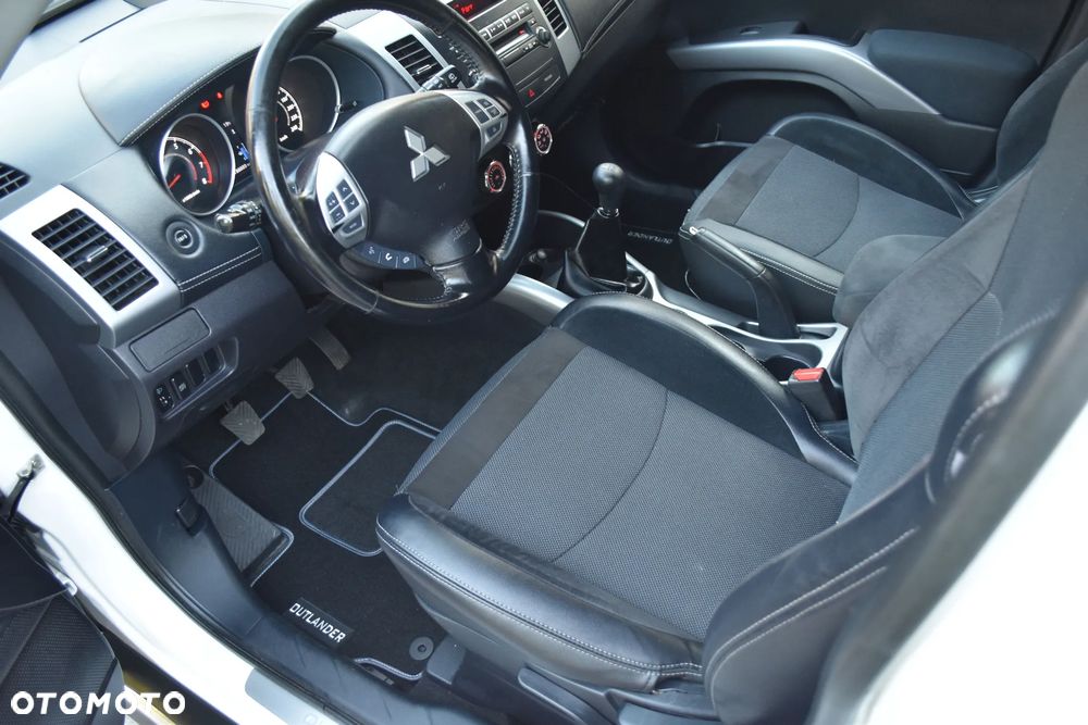 Mitsubishi Outlander 2.0 2WD Inform - 21