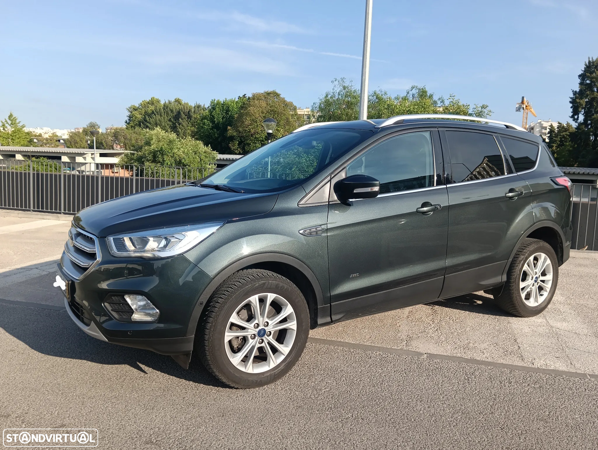 Ford Kuga 1.5 EcoBoost Titanium 4WD Powershift - 3
