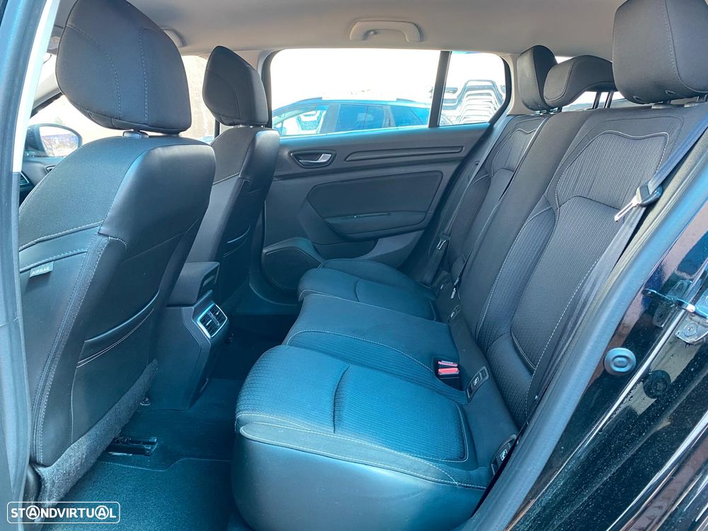 Renault Mégane Sport Tourer BLUE dCi 115 ZEN - 21