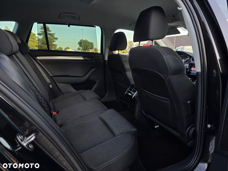 Skoda Superb 1.6 TDI Ambition DSG - 10