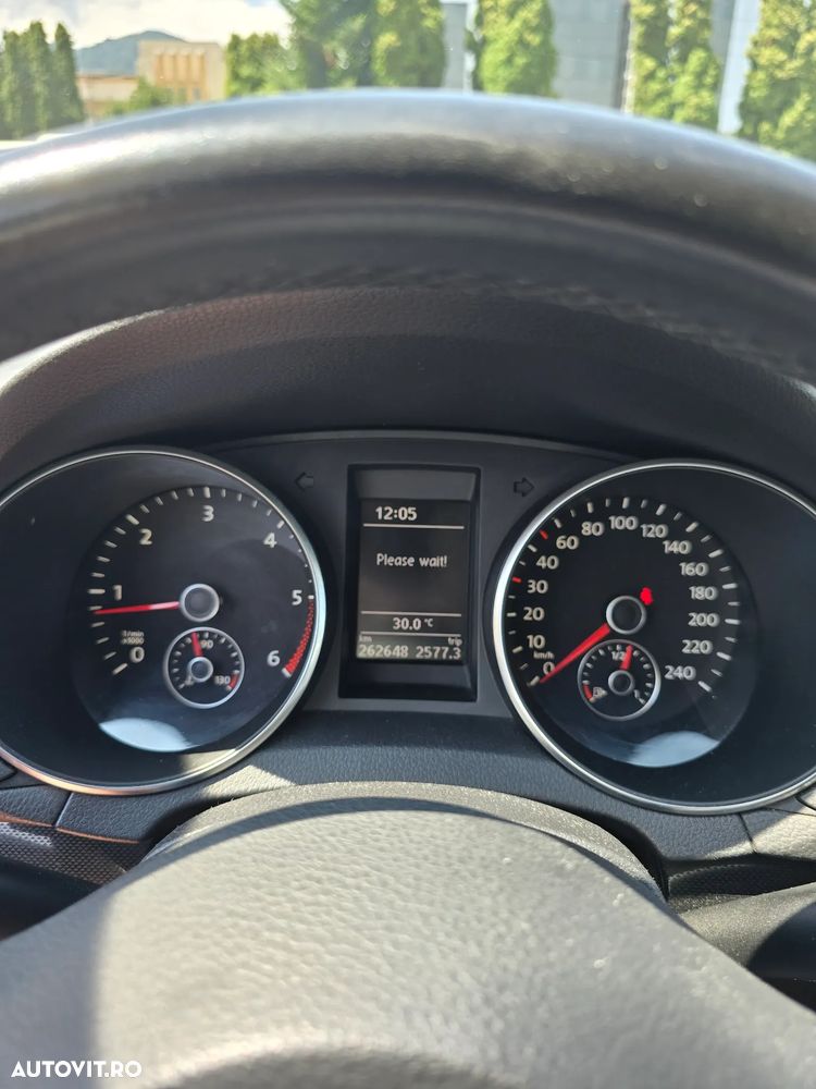 Volkswagen Golf 2.0 TDI Comfortline - 14