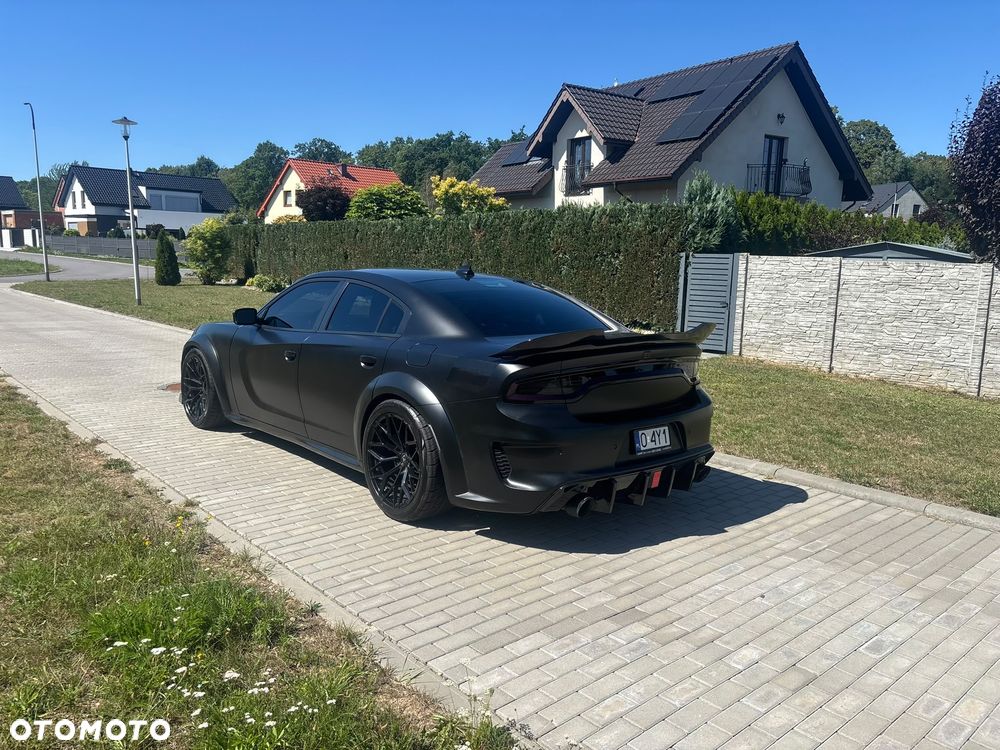 Dodge Charger 6.4 Scat Pack Widebody - 8