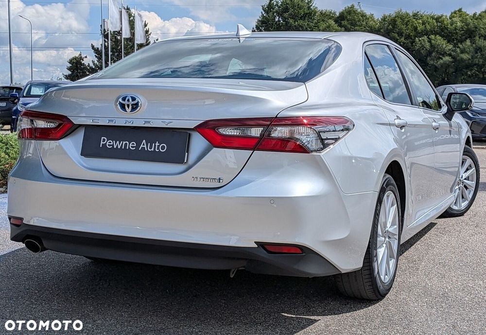 Toyota Camry 2.5 Hybrid Comfort CVT - 18