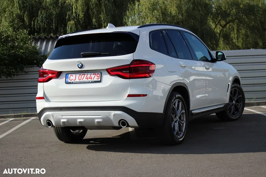 BMW X3 xDrive20d AT xLine - 9