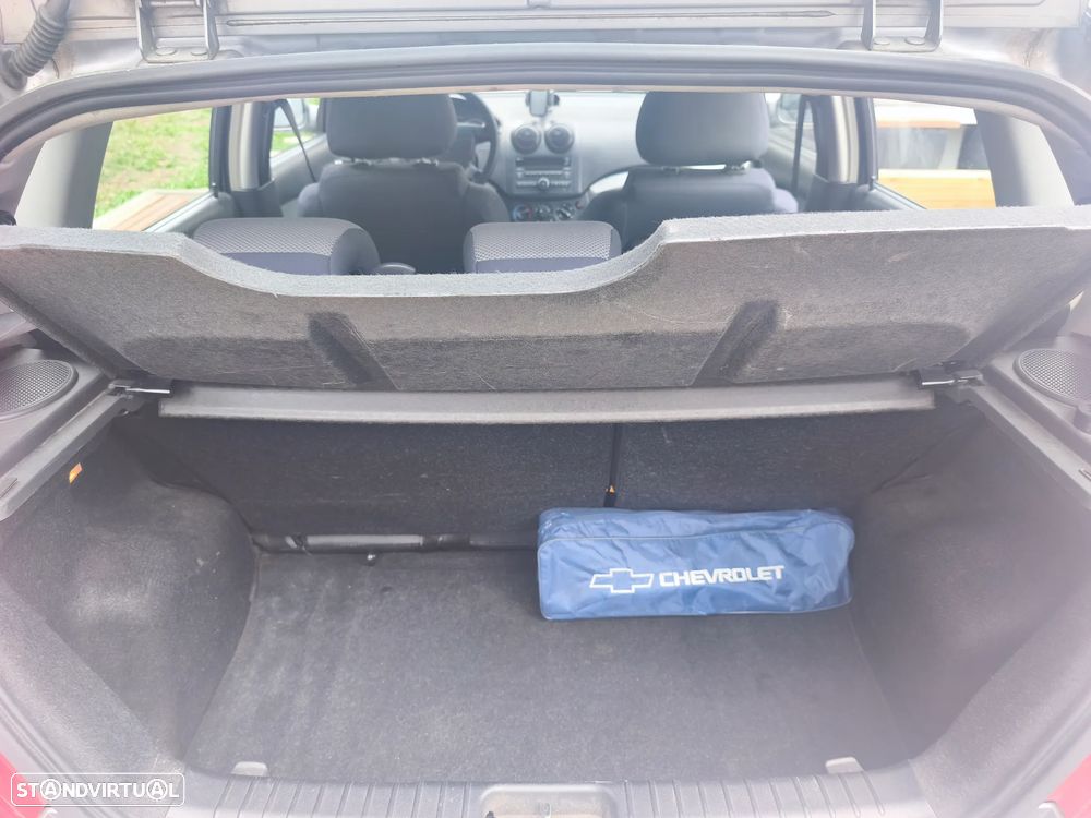 Chevrolet Aveo - 8