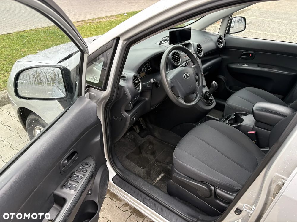 Kia Carens 2.0 EX - 3