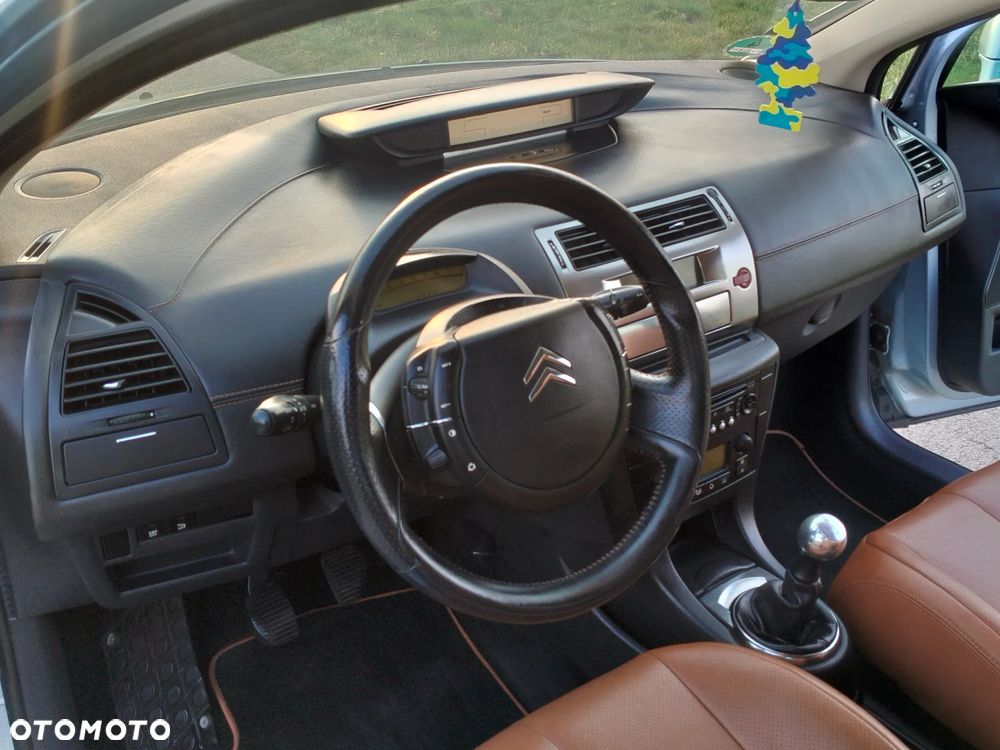 Citroën C4 1.6 16V Exclusive - 12