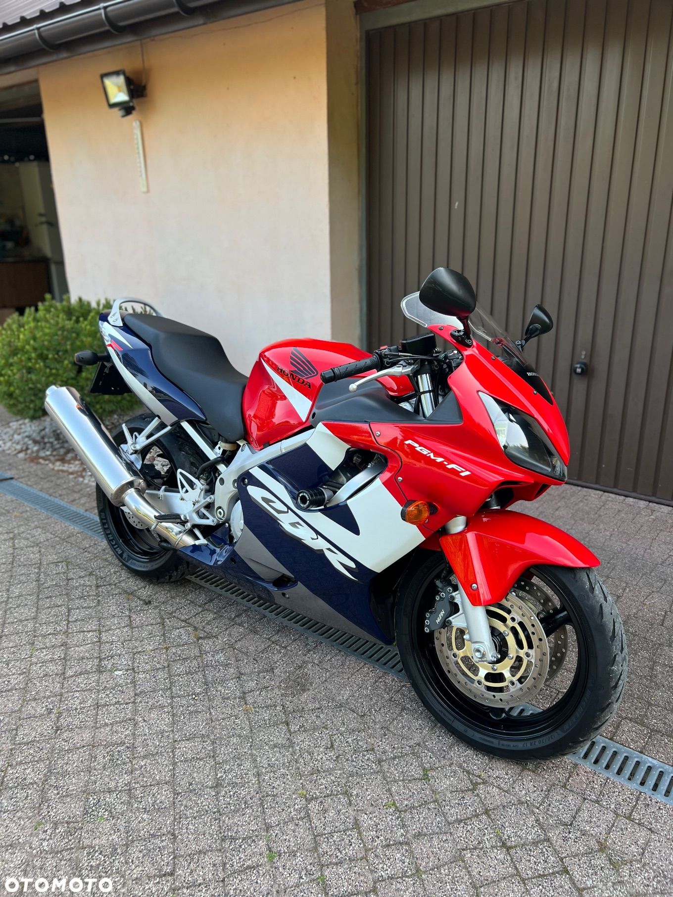 Honda CBR - 1