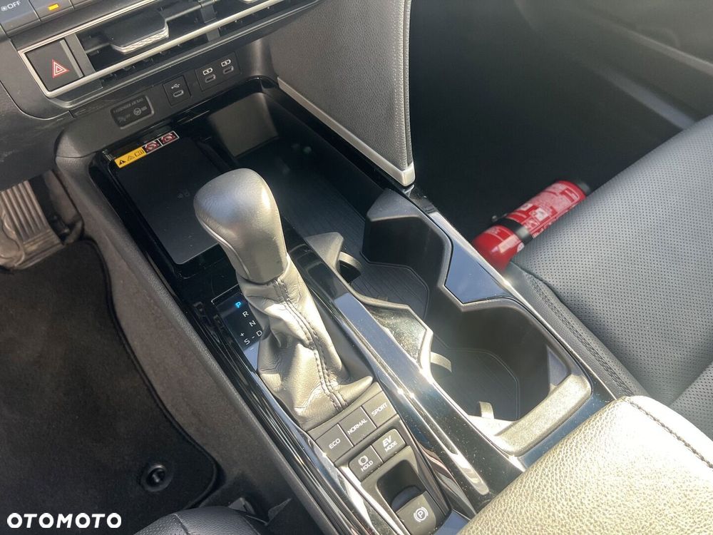 Toyota Camry - 26