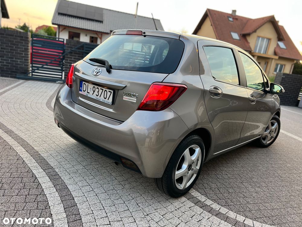 Toyota Yaris 1.0 Premium EU6 - 15