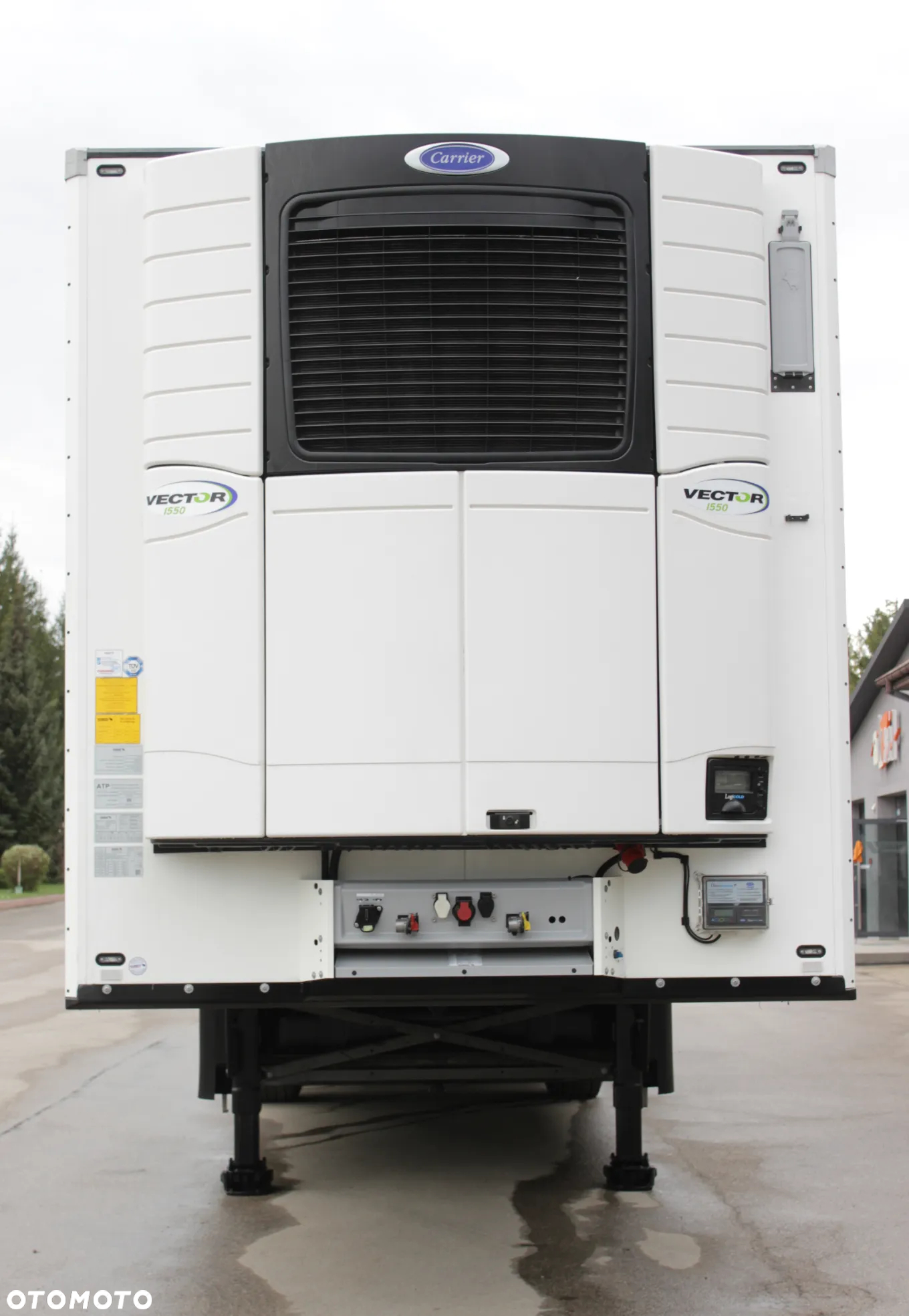 Schmitz Cargobull V7 FP 60 CARRIER VECTOR 1550 / ŚCIANA 7 CM / JAK NOWA / - 28