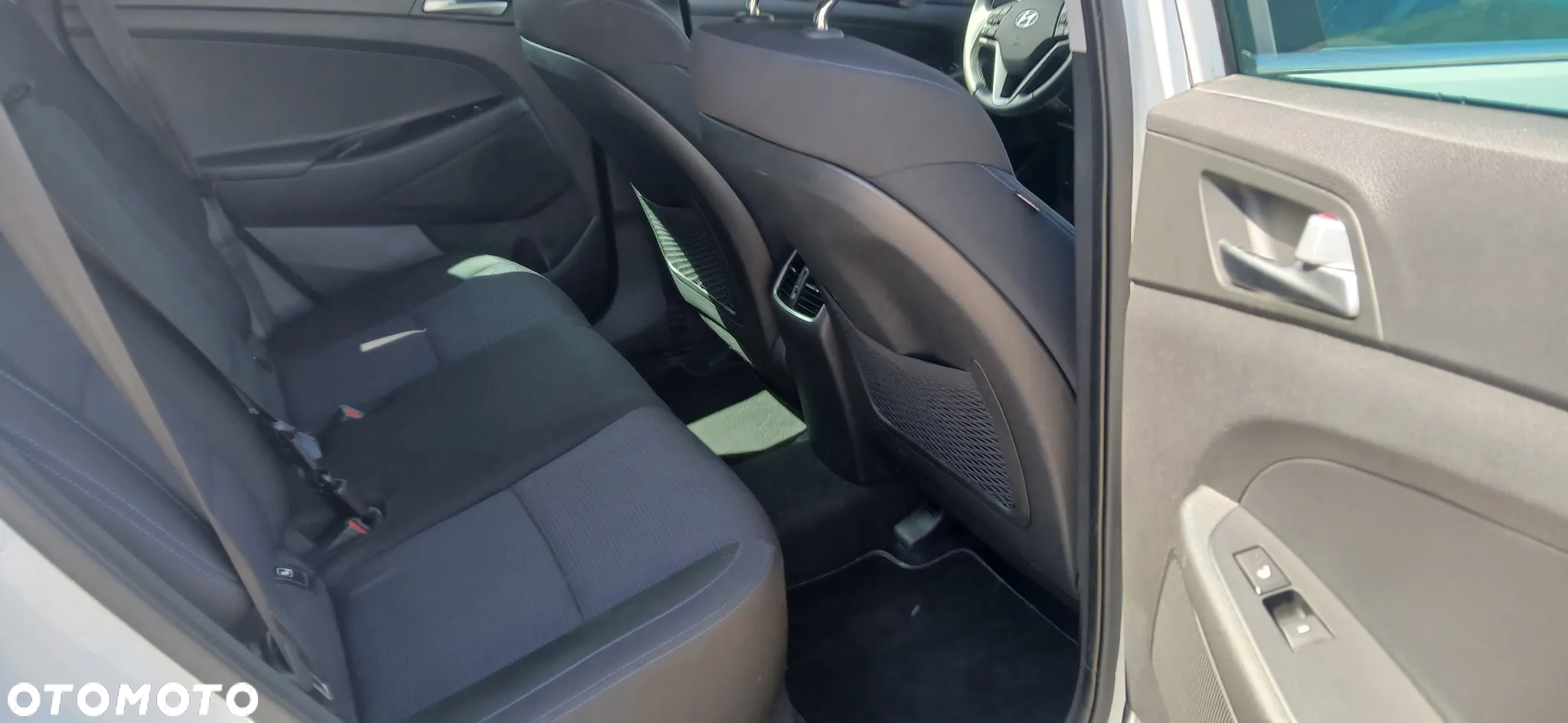 Hyundai Tucson 1.7 CRDI BlueDrive GO 2WD - 11