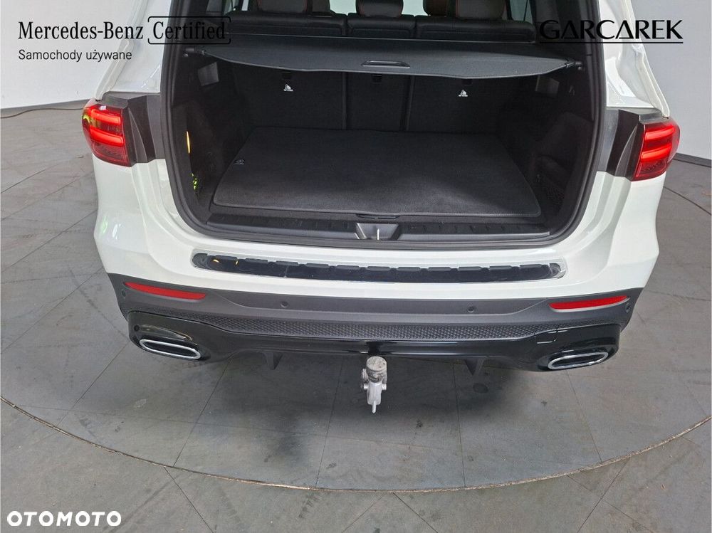 Mercedes-Benz GLB - 11