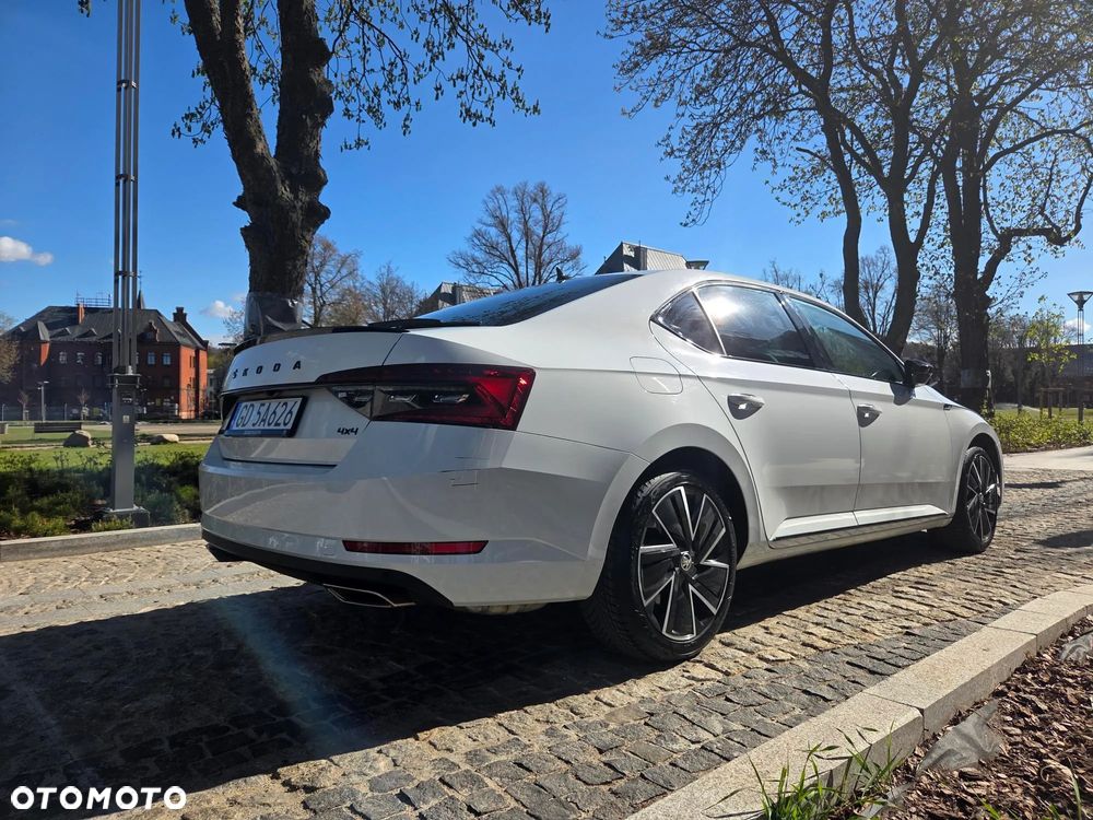 Skoda Superb 2.0 TSI 4x4 Sportline DSG - 5