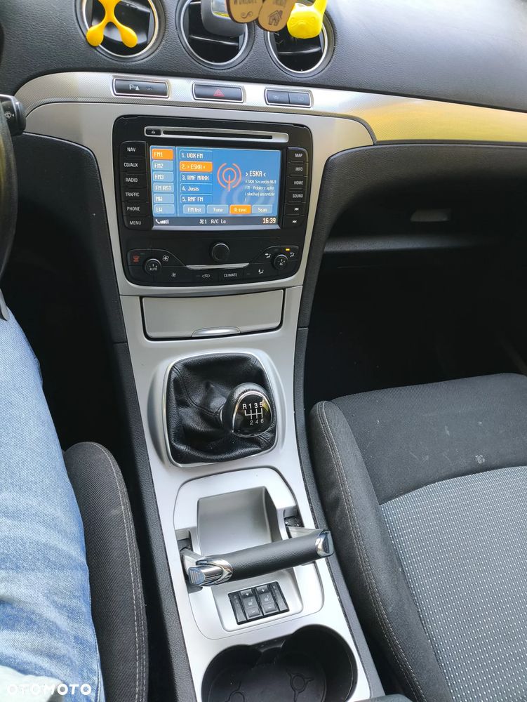Ford S-Max - 8