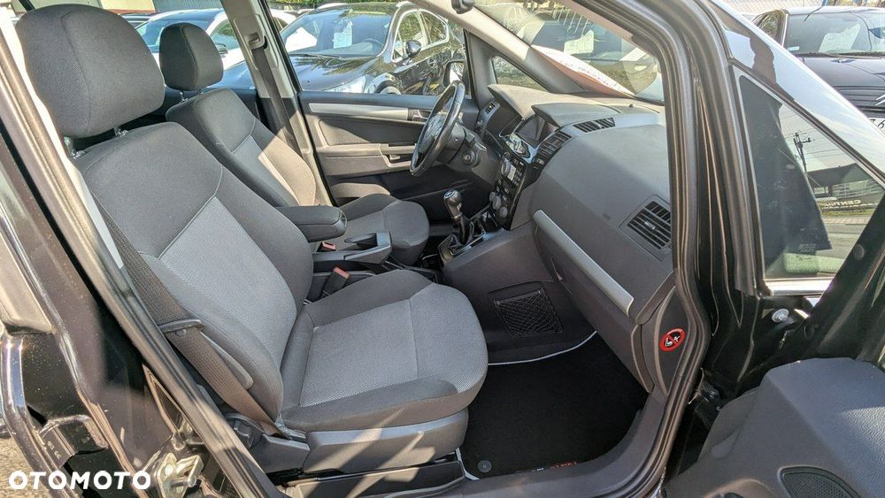 Opel Zafira - 20