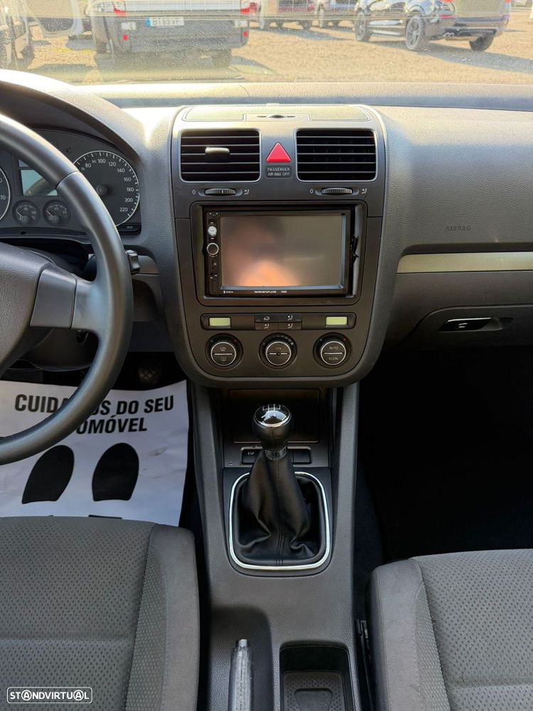 VW Golf 1.4 FSi Confortline - 24