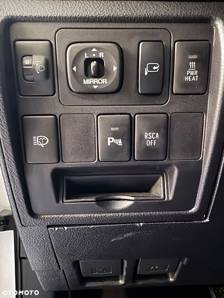 Toyota Land Cruiser - 19