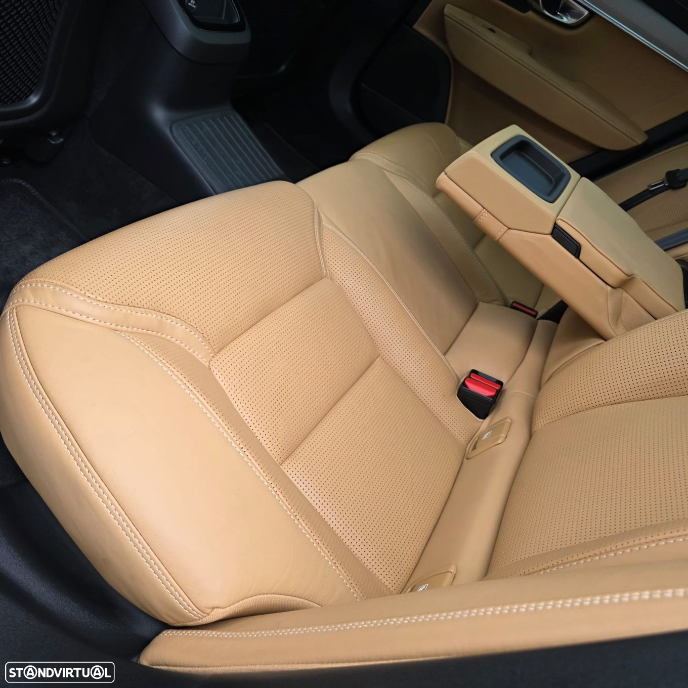 Volvo V90 2.0 T8 Inscription AWD Geartronic - 50