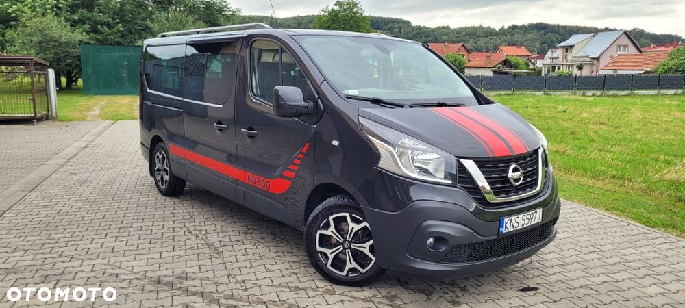 Nissan NV300 - 1