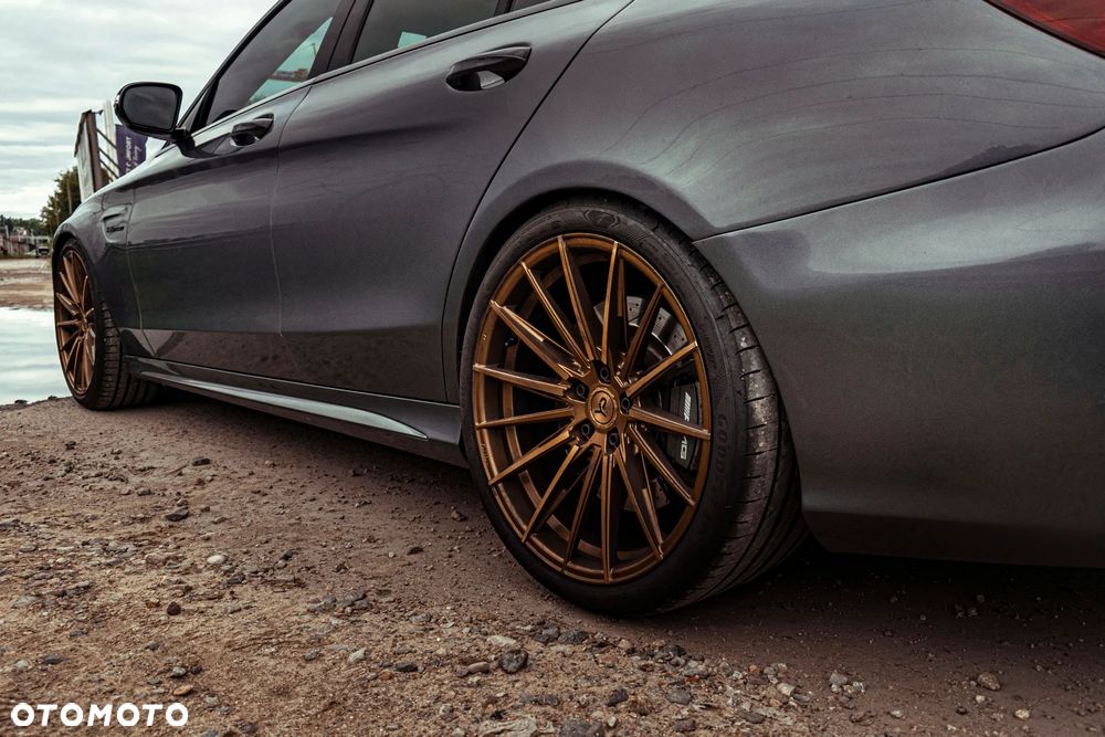 Mercedes-Benz Klasa C AMG 63 AMG Speedshift MCT 9G - 27