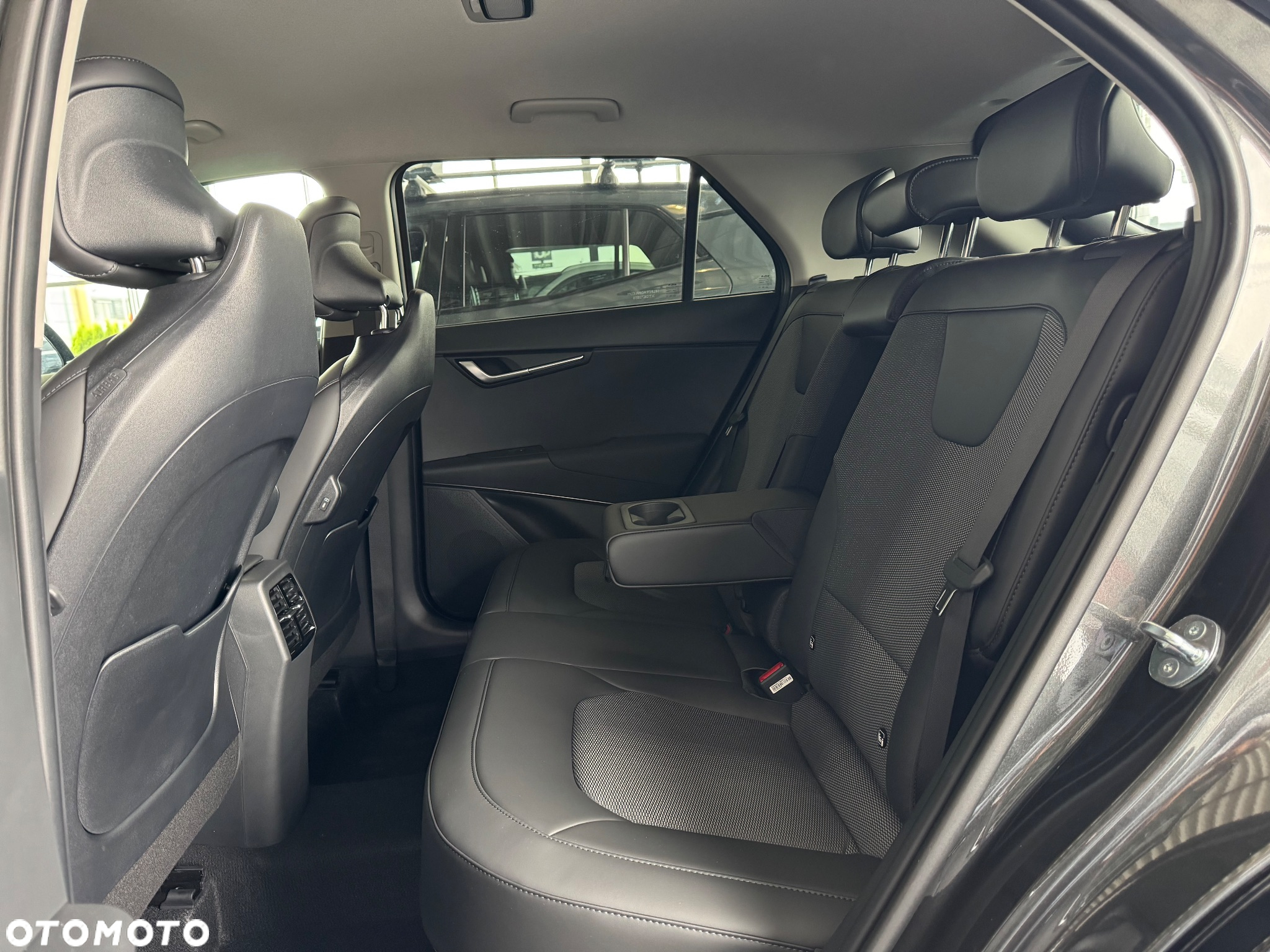 Kia Niro 1.6 GDI Hybrid L - 10