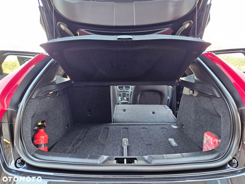 Volvo V40 T4 Kinetic - 25