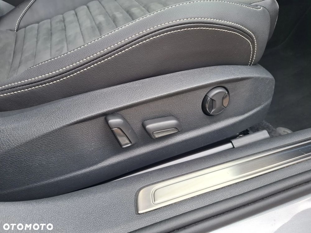 Volkswagen Passat - 16