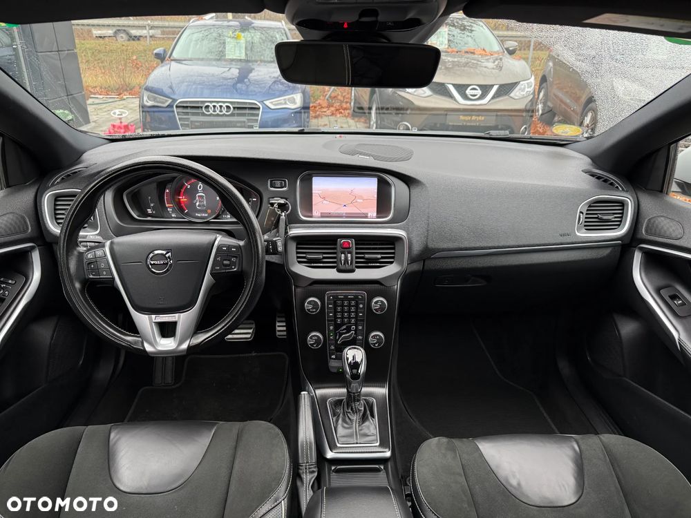 Volvo V40 D3 Drive-E R-Design Momentum - 6