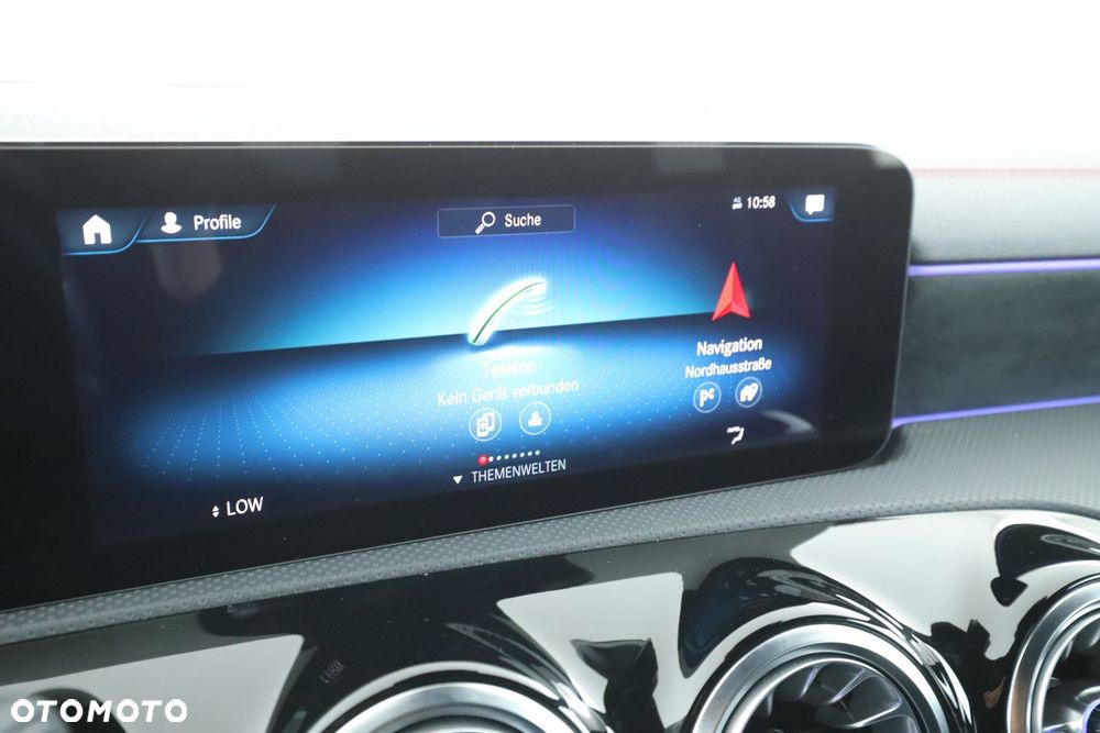 Mercedes-Benz CLA - 12