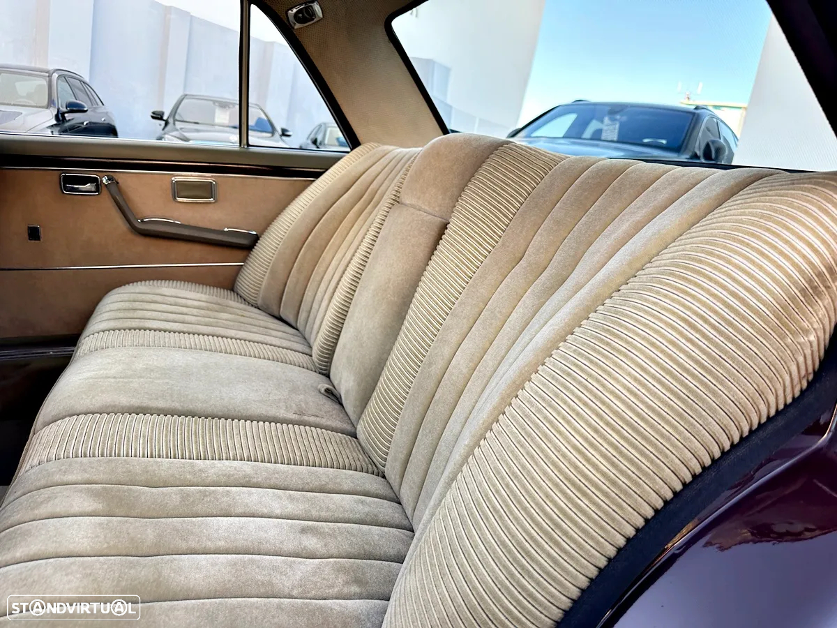Mercedes-Benz 300 - 36