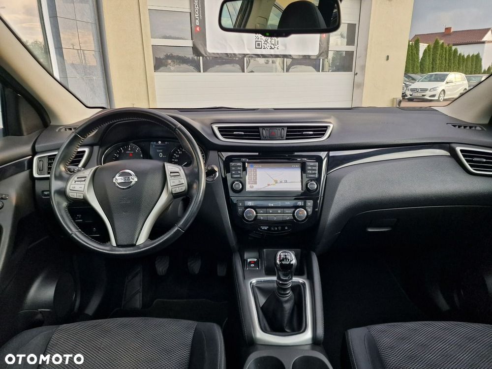Nissan Qashqai 1.2 DIG-T N-Connecta EU6 - 16