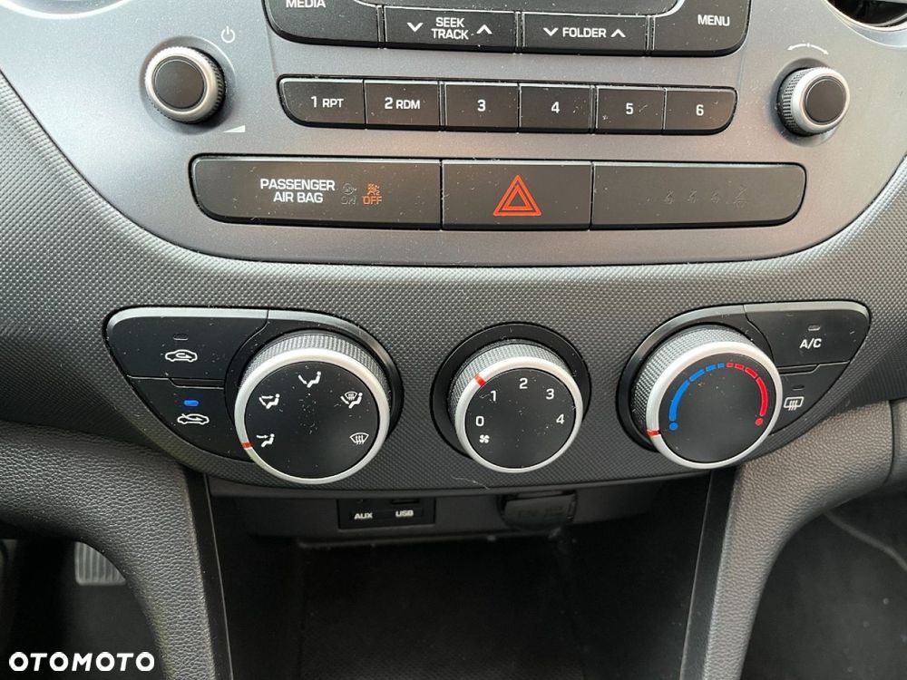 Hyundai i10 - 12
