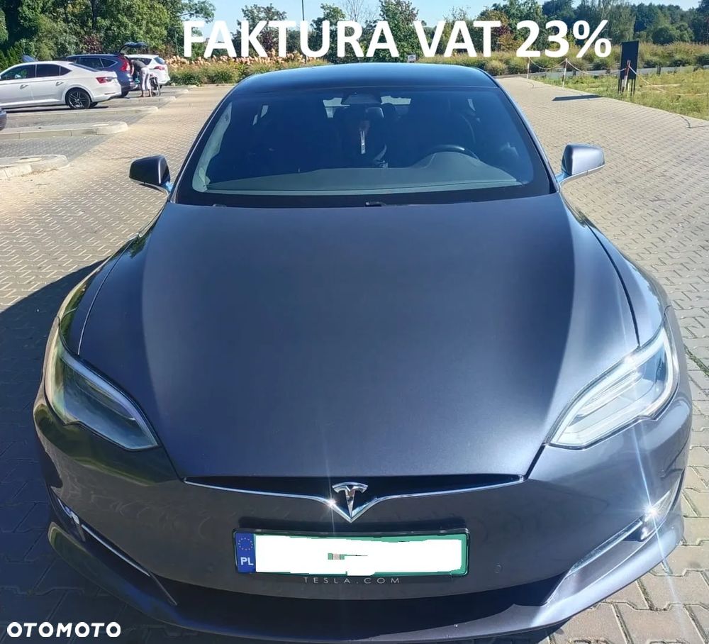 Tesla Model S - 1