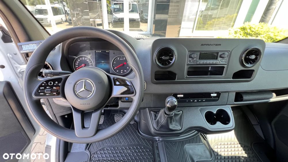Mercedes-Benz Sprinter 519 CDI - 17