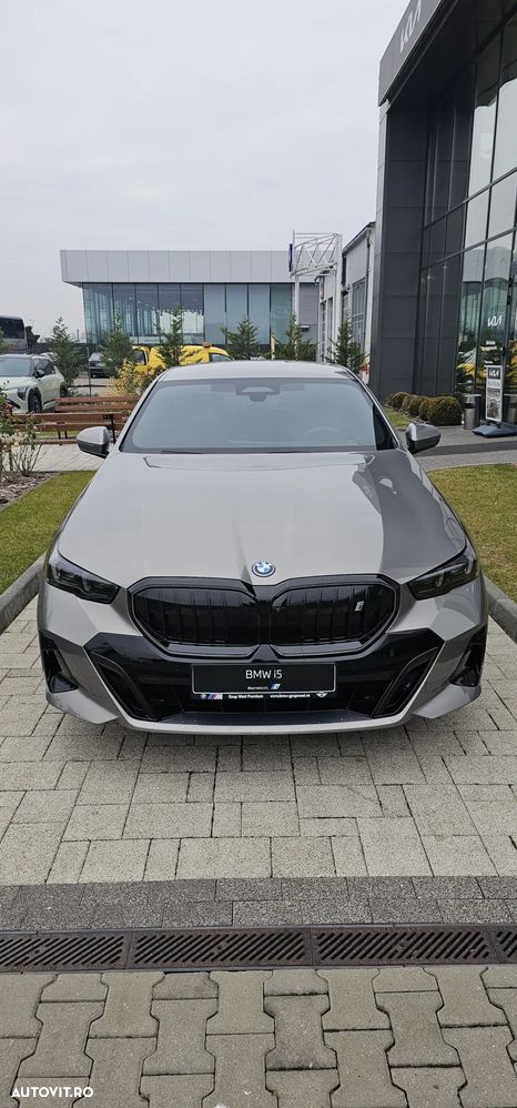 BMW i5 xDrive40 - 4