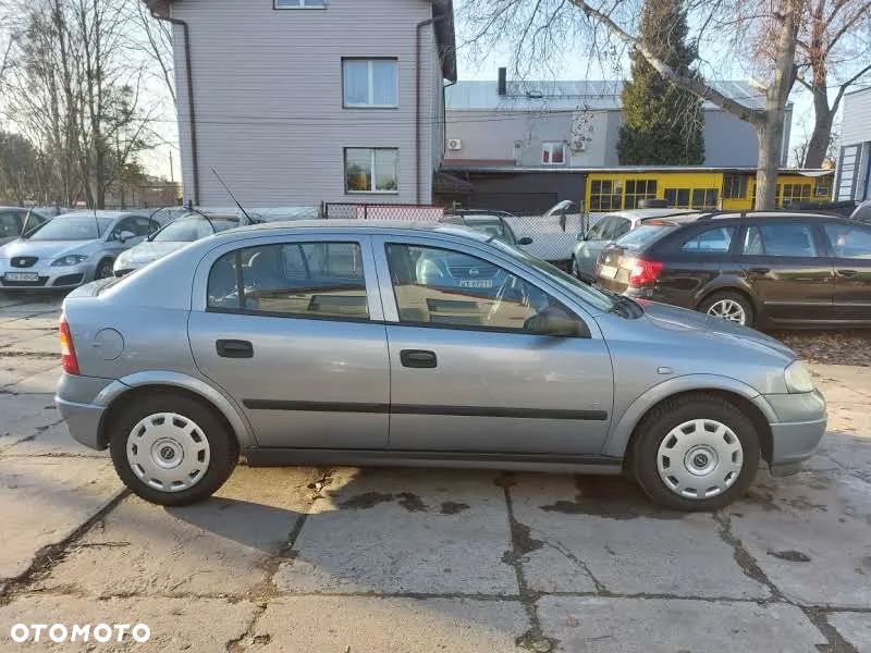 Opel Astra - 4
