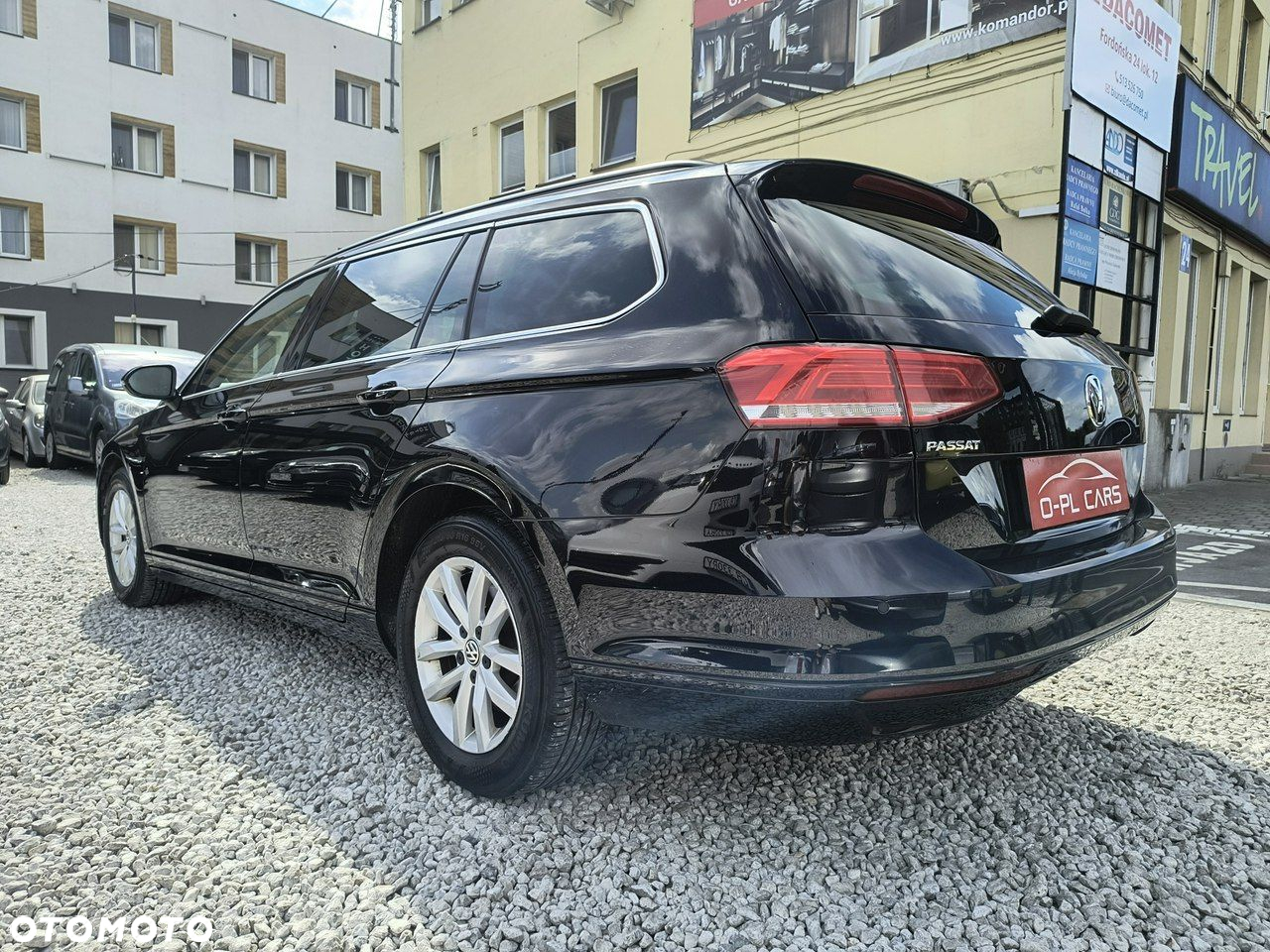 Volkswagen Passat - 32