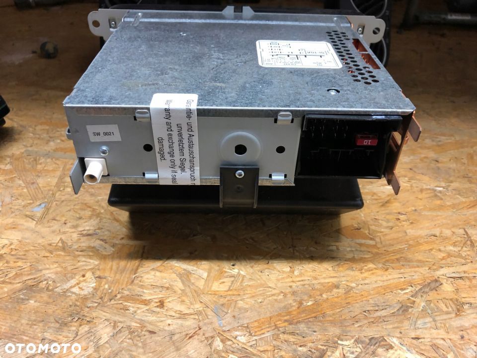 VW GOLF V PLUS RADIO,OBUDOWA,PANEL KLIMATYZACJI - 2