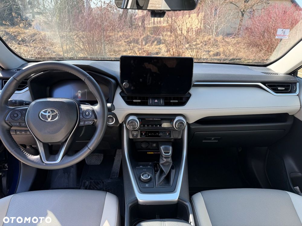 Toyota RAV4 - 11