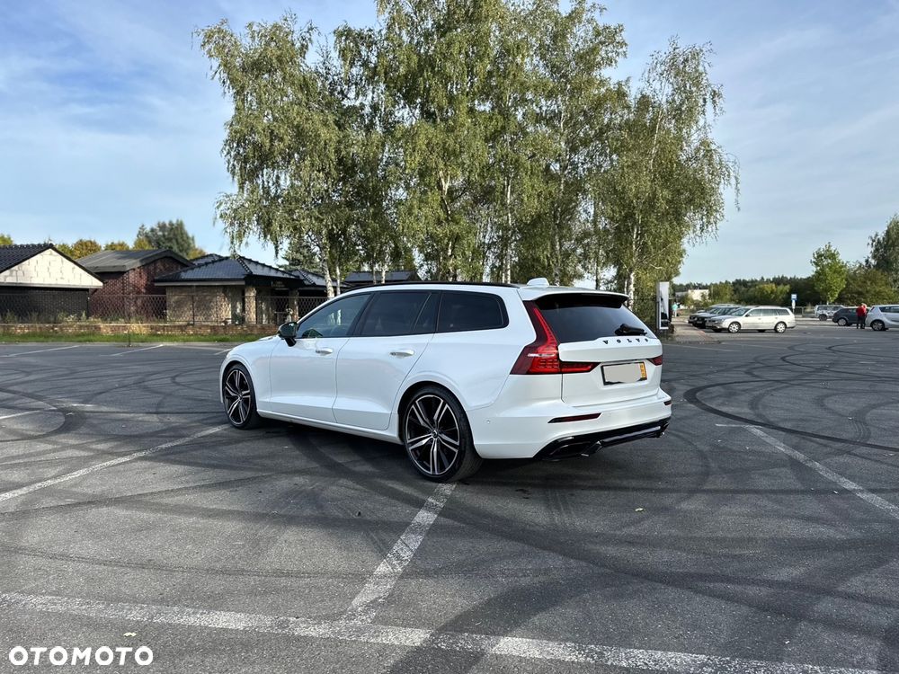 Volvo V60 D4 R-Design - 12