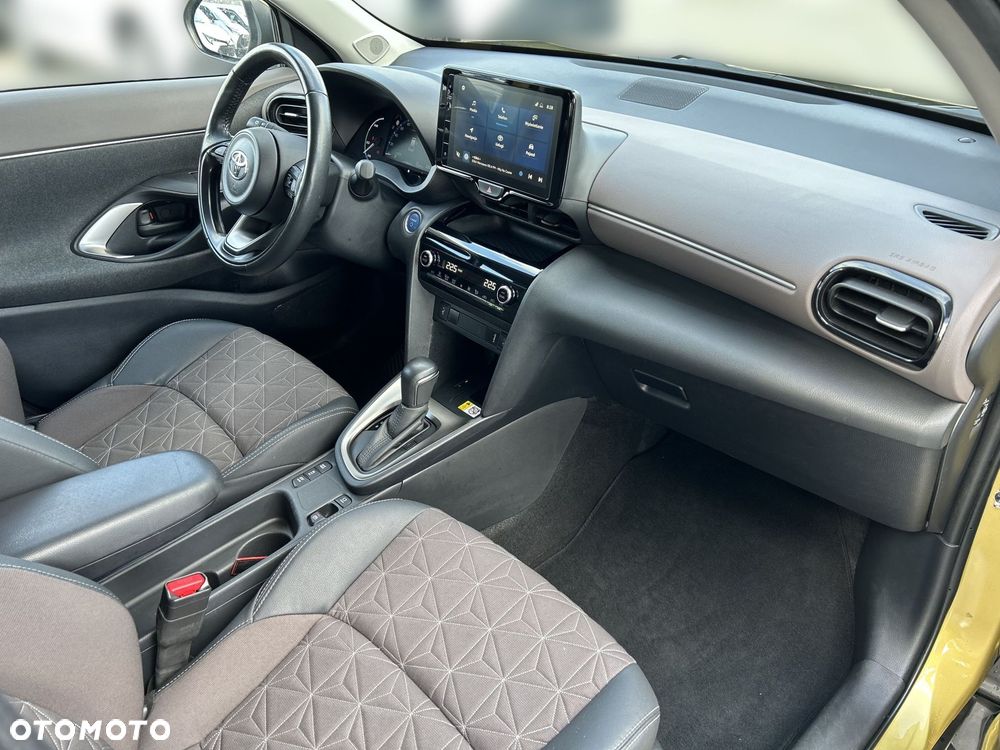 Toyota Yaris Cross - 18