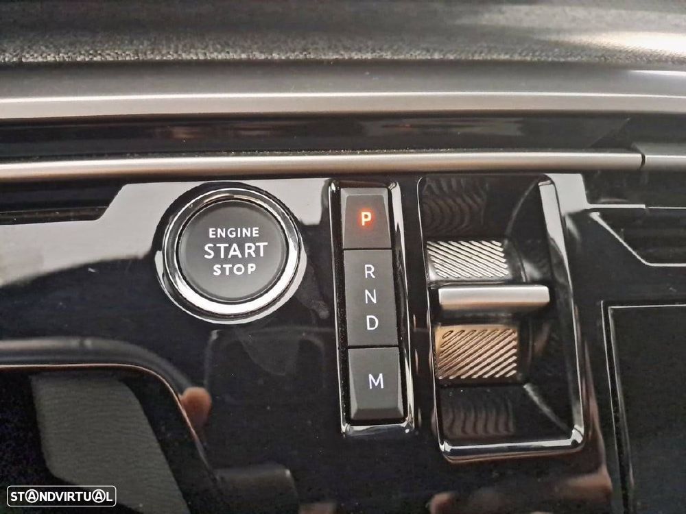 Peugeot 5008 1.2 Hybrid Allure e-DCS6 - 18